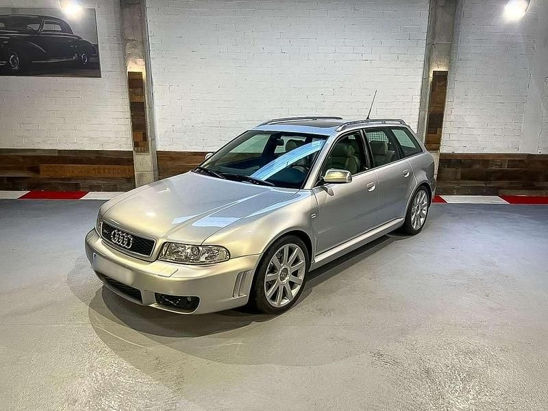 Grau Gebraucht 2001 Audi RS4 Kombi | 50.000 € - Bild 1/4