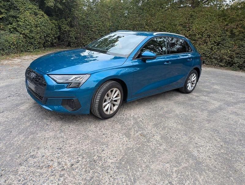 Blau Gebraucht 2022 Audi A3 Limousine | 20.000 € (Superpreis) - Bild 1/4
