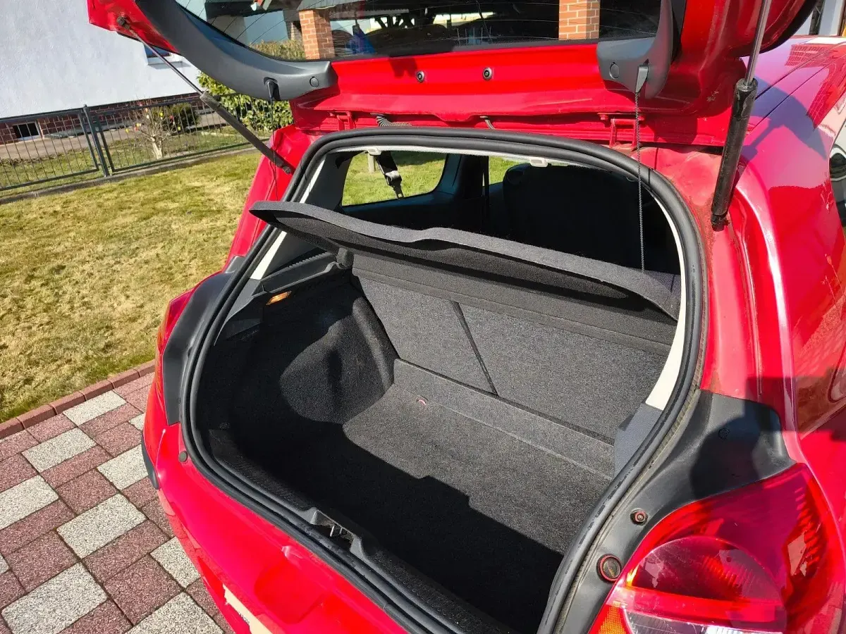 Brugt Renault Clio II Authentique 75 HK (55 kW) 2007 Rød Sedan