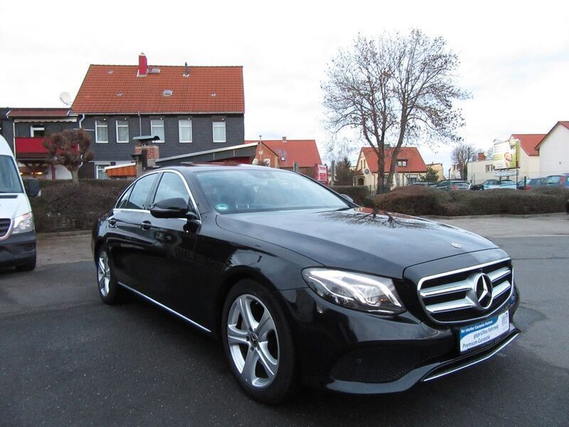 Gebraucht Mercedes E350 258 PS (189 kW) 2017 Schwarz Limousine