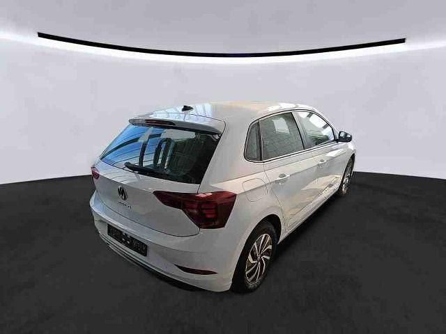 Gebraucht VW Polo Basis 80 PS (58 kW) 2023 Weiß Kleinwagen
