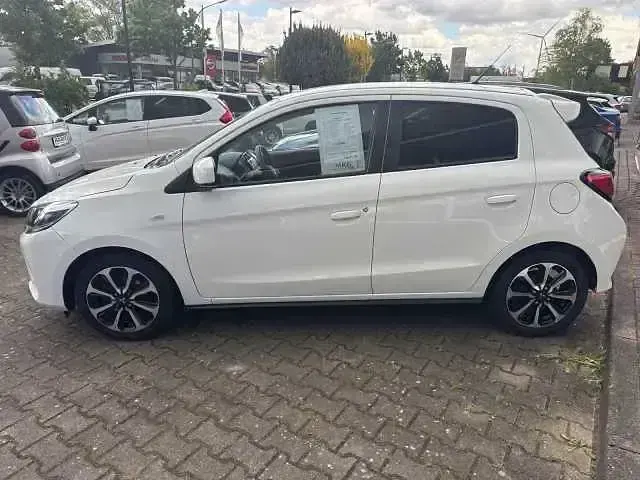 Gebraucht Mitsubishi Space Star Select+ 115 PS (84 kW) 2023 Island weiß Kleinwagen