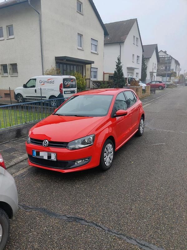Rot Gebraucht 2009 VW Polo Kleinwagen | 3.950 € (Etwas zu teuer) - Bild 1/4
