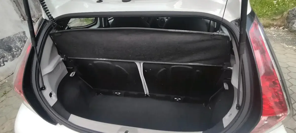 Gebraucht Toyota Aygo 69 PS (50 kW) 2016 Weiß Kleinwagen