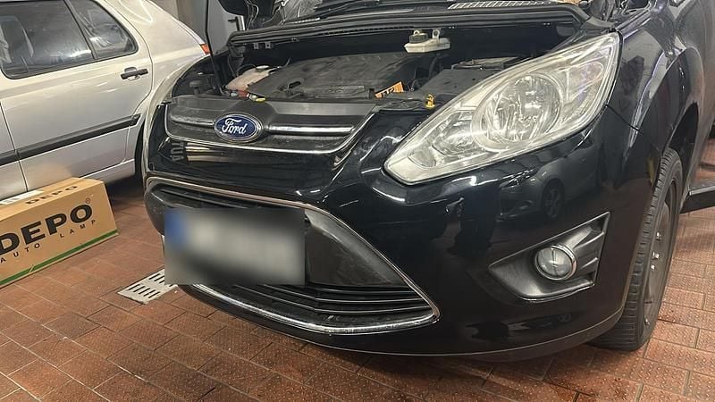 Gebraucht Ford C-MAX 115 PS (84 kW) 2012 Schwarz Van / Kleinbus