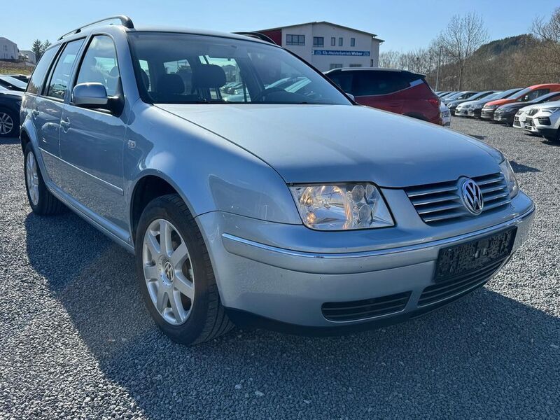 Blau Gebraucht 2003 VW Bora Pacific Limousine | 2.990 € (Fairer Preis) - Bild 1/4
