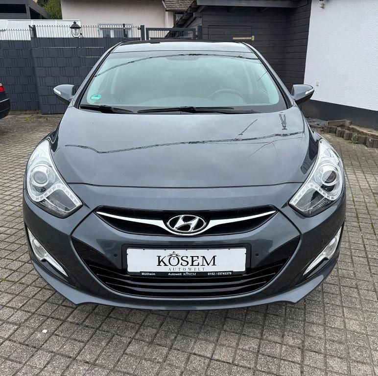 Gebraucht Hyundai i40 Style 136 PS (100 kW) 2012 Grau Limousine