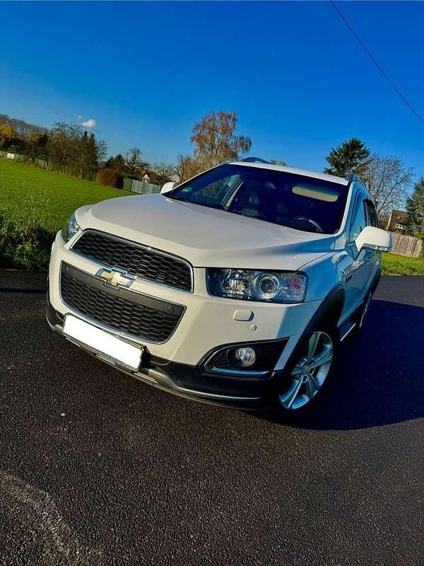 Weiß Gebraucht 2013 Chevrolet Captiva SUV | 8.500 € (Fairer Preis) - Bild 1/4