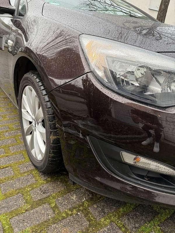 Gebraucht Opel Astra Active 140 PS (102 kW) 2012 Limousine