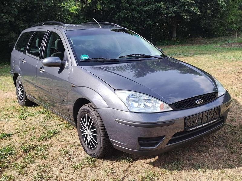 Grau Gebraucht 2003 Ford Focus Kombi | 1.600 € (Fairer Preis) - Bild 1/4