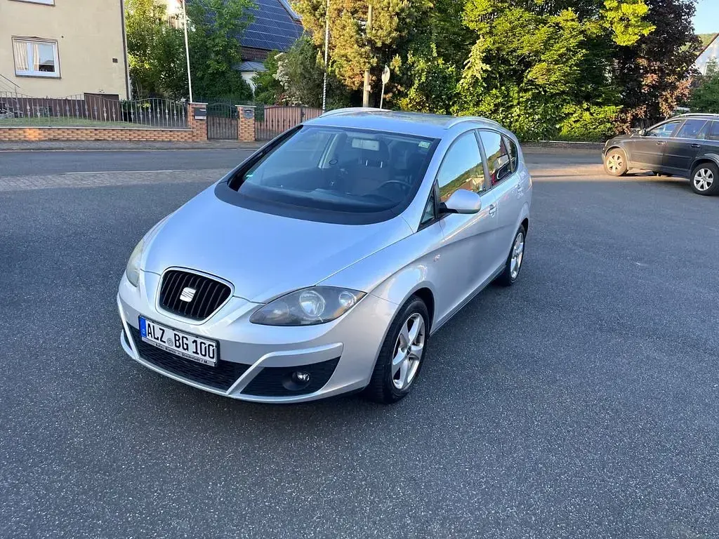 Gebraucht Seat Altea Reference 105 PS (77 kW) 2010 Van / Kleinbus