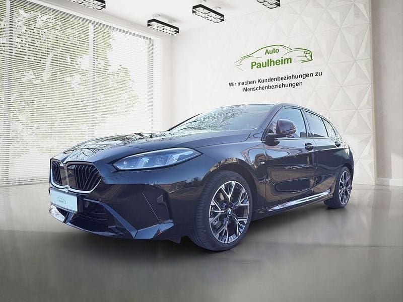 Schwarz Gebraucht 2025 BMW 120 M Sport Kleinwagen | 34.190 € (Fairer Preis) - Bild 1/4