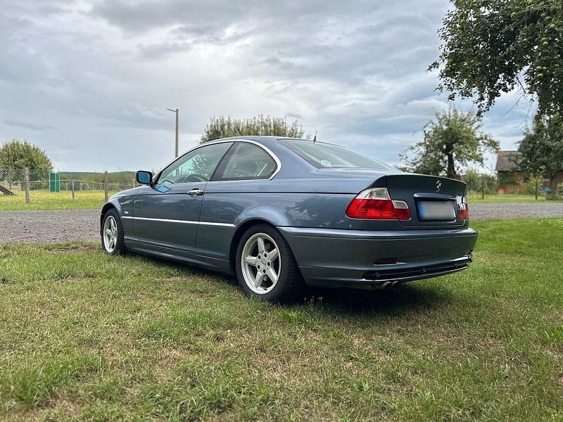 Gebraucht BMW 328 Basis 193 PS (141 kW) 1999 Blau Coupé