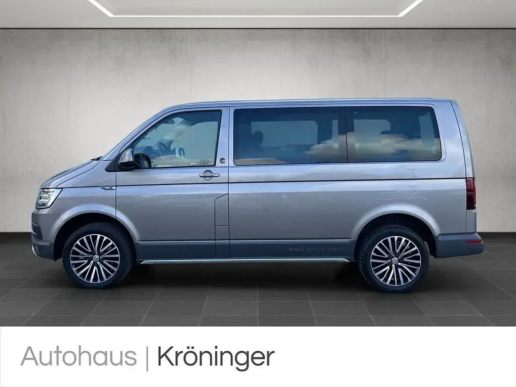 Gebraucht VW Multivan PanAmericana 204 PS (150 kW) 2017 Mojave beige metallic Van / Kleinbus