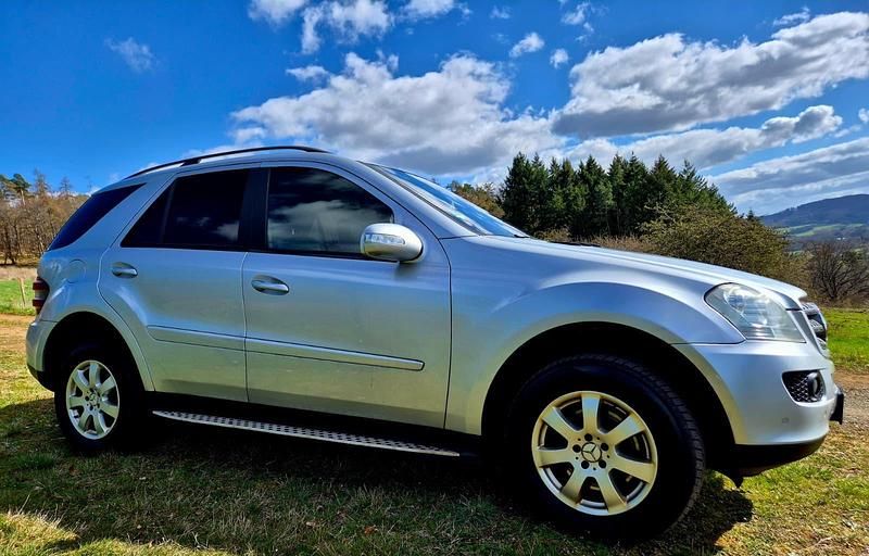 Gebraucht Mercedes ML320 224 PS (164 kW) 2006 Silber SUV