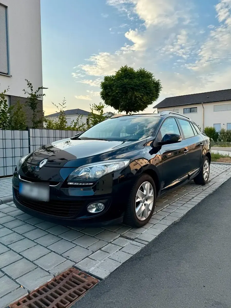 Gebraucht Renault Mégane GrandTour 110 PS (80 kW) 2013 Schwarz Kombi