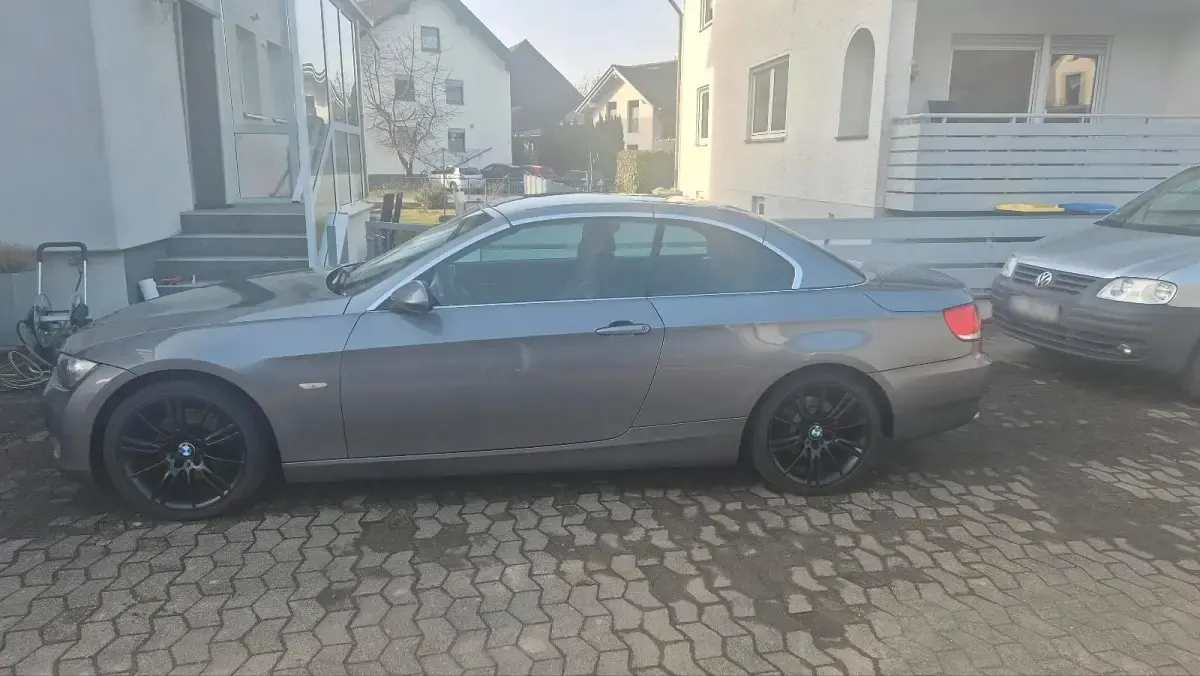 Gebraucht BMW 330 Cabriolet 245 PS (180 kW) 2012 Silber Cabrio