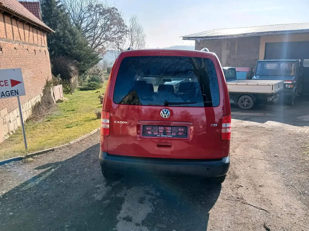 Gebraucht VW Caddy Trendline 105 PS (77 kW) 2011 Van / Kleinbus
