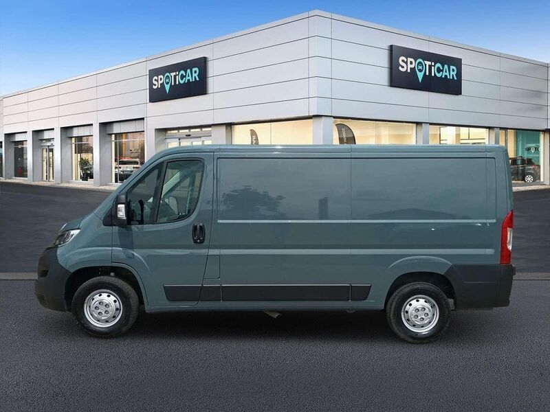 Gebraucht Opel Movano 140 PS (102 kW) 2024 Tauben grau Van