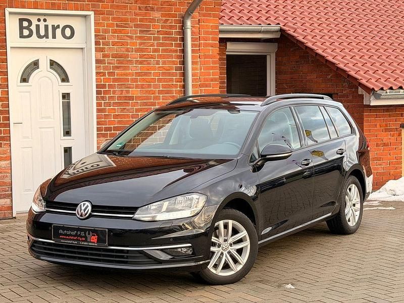 Schwarz Gebraucht 2020 VW Golf VII Comfortline Kombi | 14.750 € (Guter Preis) - Bild 1/4