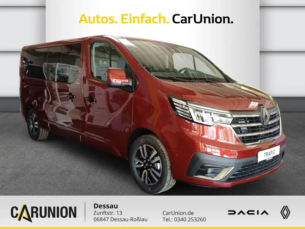 Neu Renault Trafic 170 PS (125 kW) 2026 Karmesinrot metallic Van / Kleinbus