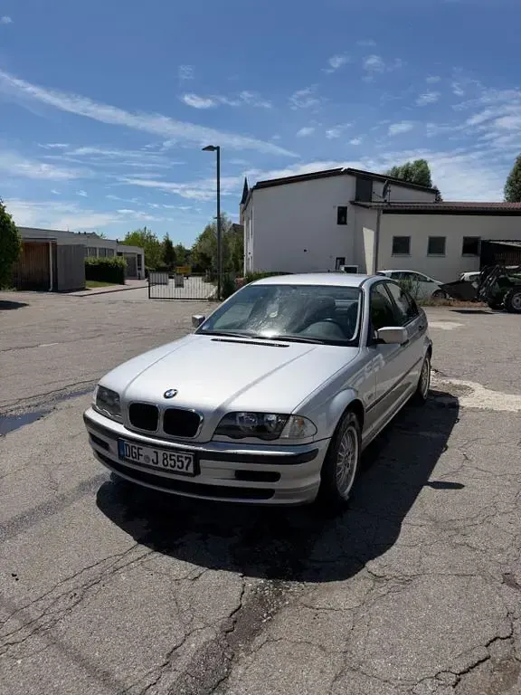 Gebraucht BMW 316 105 PS (77 kW) 2001 Silber Limousine