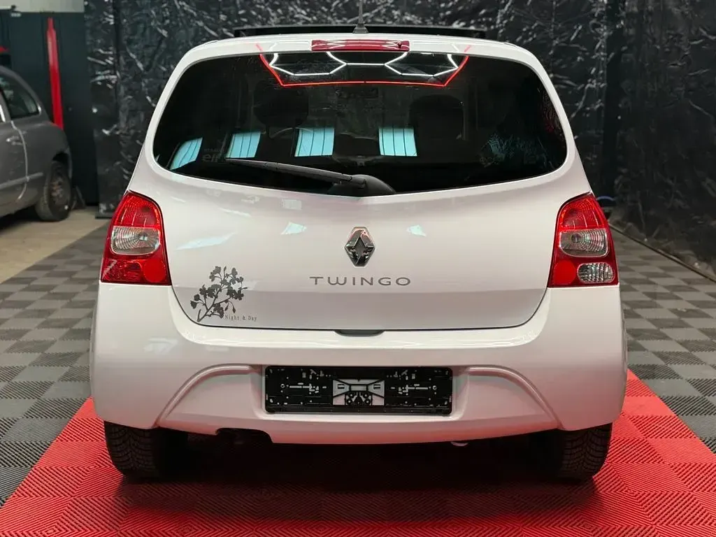 Gebraucht Renault Twingo Night&Day 76 PS (55 kW) 2010 Weiß Kleinwagen
