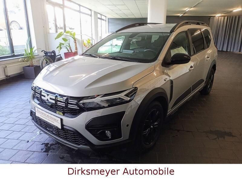 Grau Gebraucht 2023 Dacia Jogger Extreme Van / Kleinbus | 18.500 € (Fairer Preis) - Bild 1/4