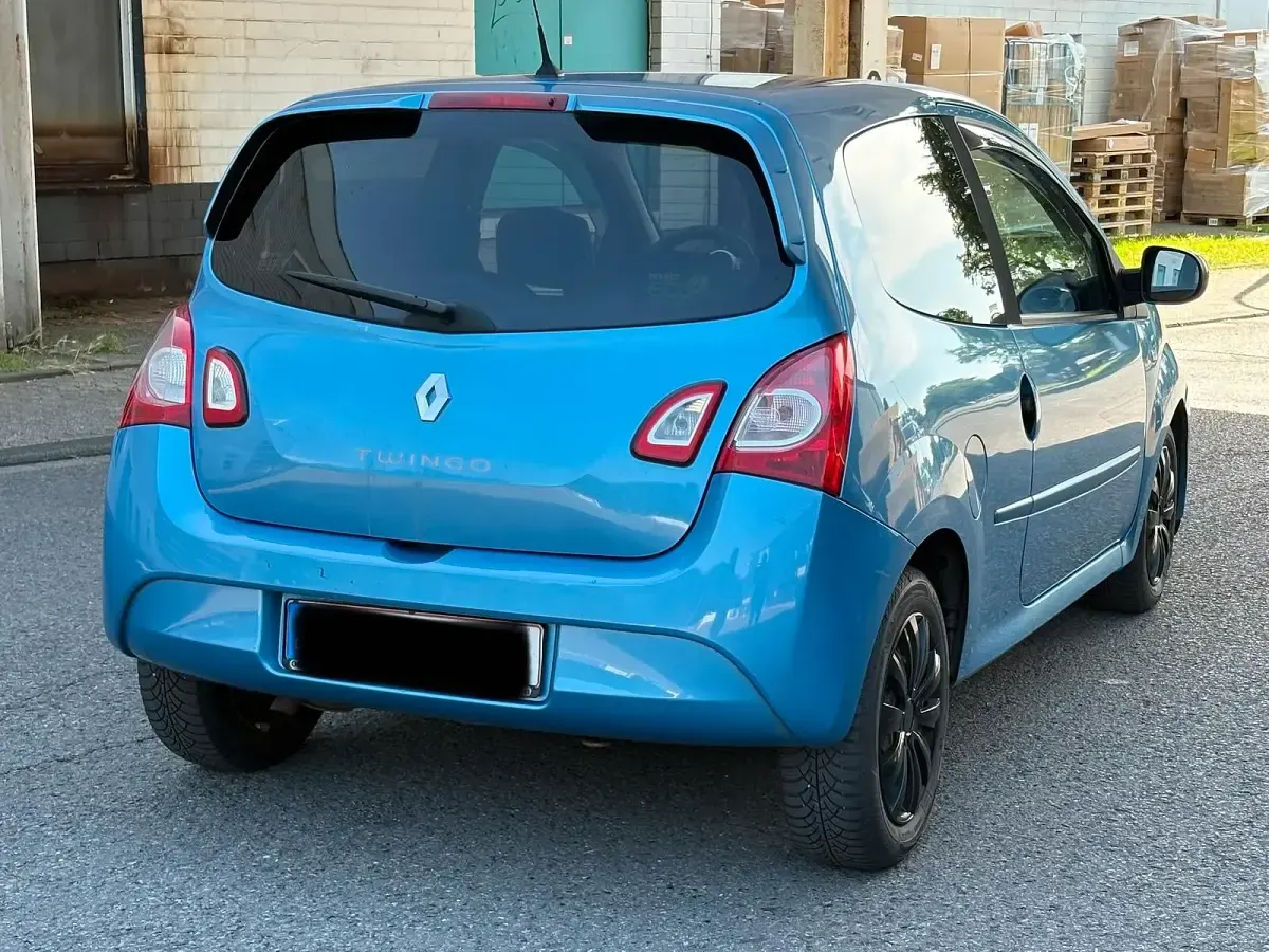 Gebraucht Renault Twingo 85 PS (62 kW) 2012 Blau Kleinwagen