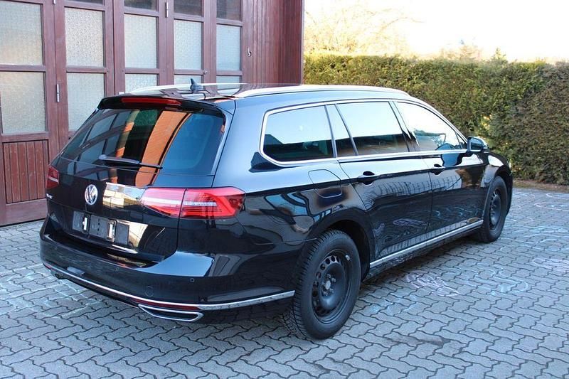 Gebraucht VW Passat Highline 190 PS (139 kW) 2019 Schwarz Kombi