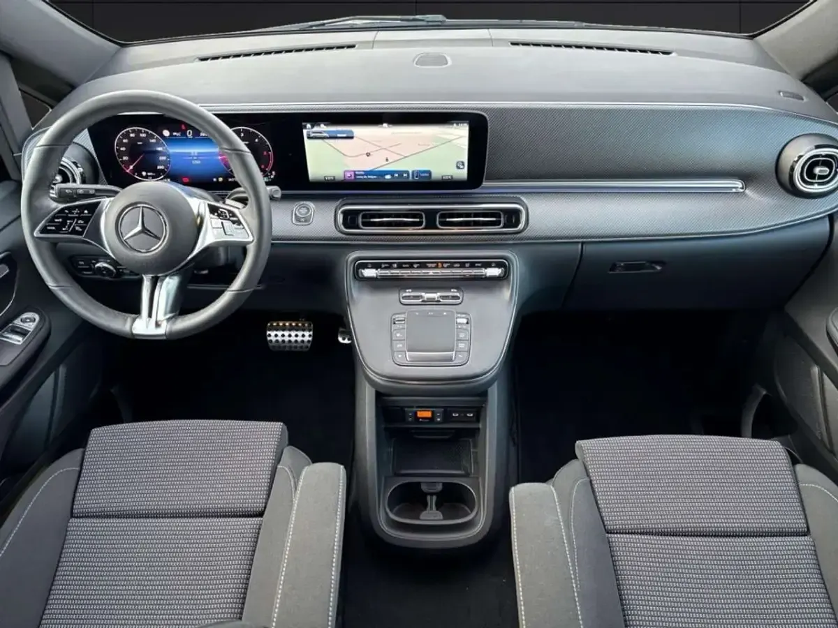 Gebraucht Mercedes V250 Style 190 PS (139 kW) 2025 Obsidianschwarz metallic Van / Kleinbus