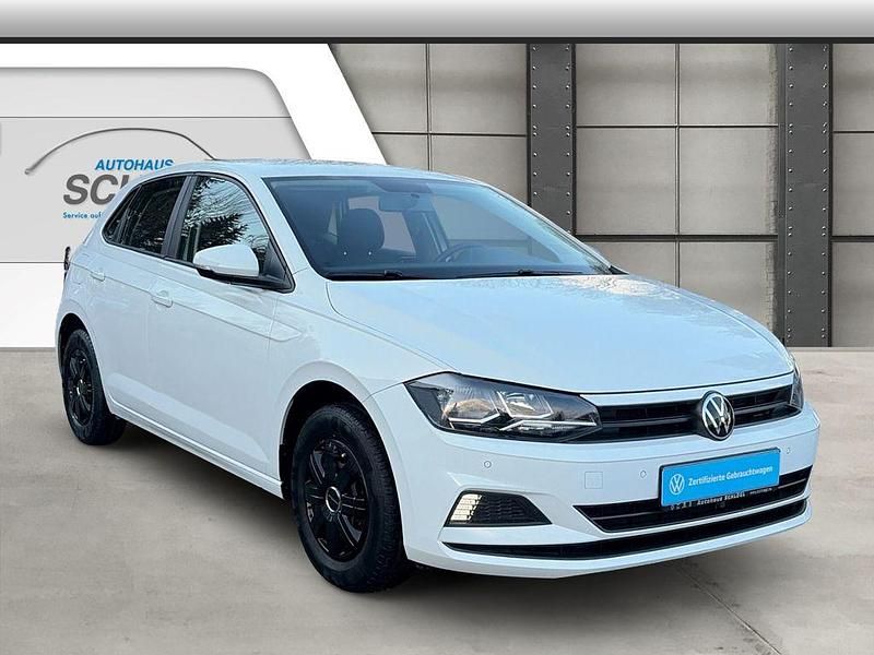 Gebraucht VW Polo Trendline 95 PS (69 kW) 2021 Weiß Kleinwagen