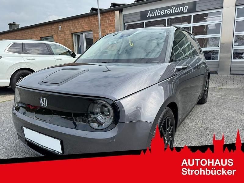 Grau Gebraucht 2021 Honda e Advance Kleinwagen | 15.449 € (Guter Preis) - Bild 1/4