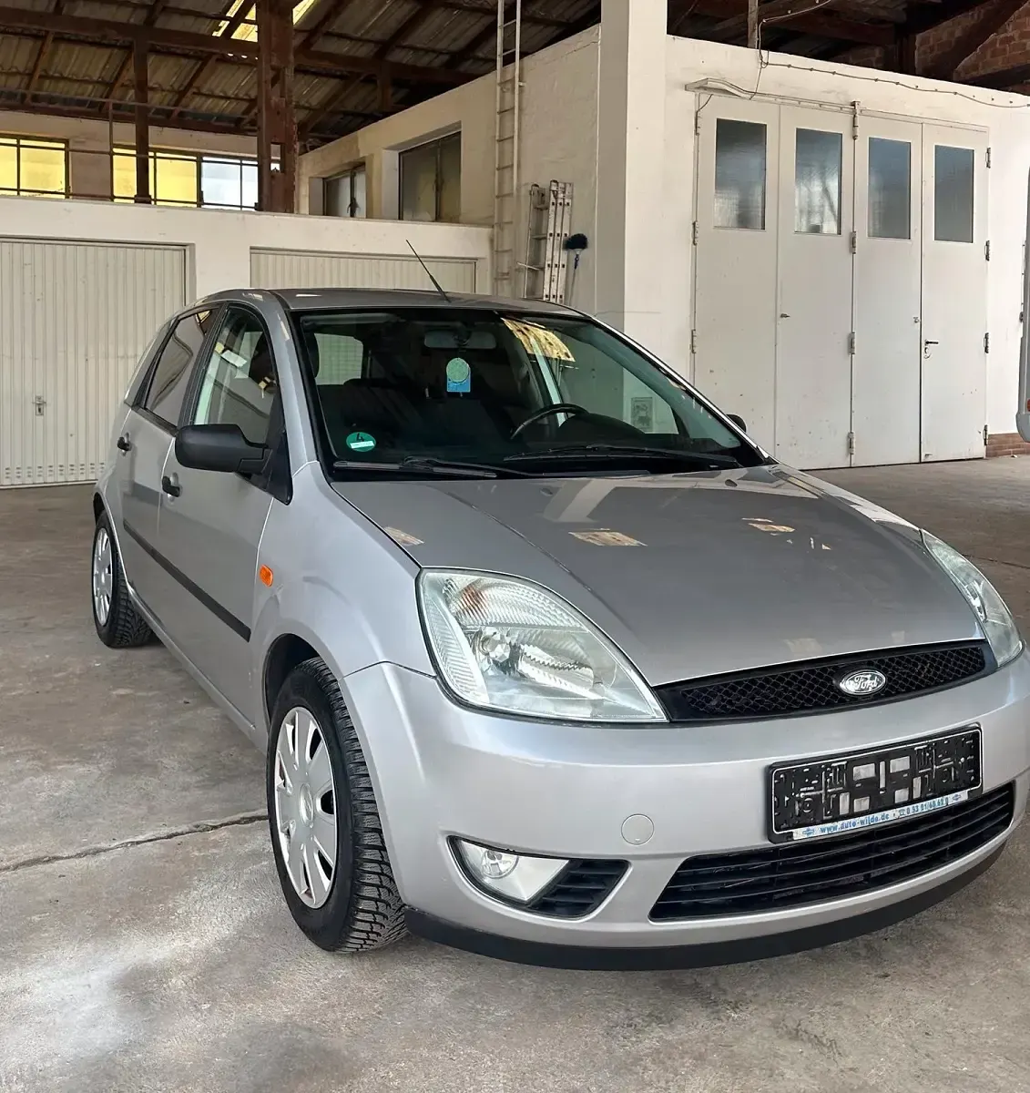 Gebraucht Ford Fiesta 80 PS (58 kW) 2005 Grau Kleinwagen