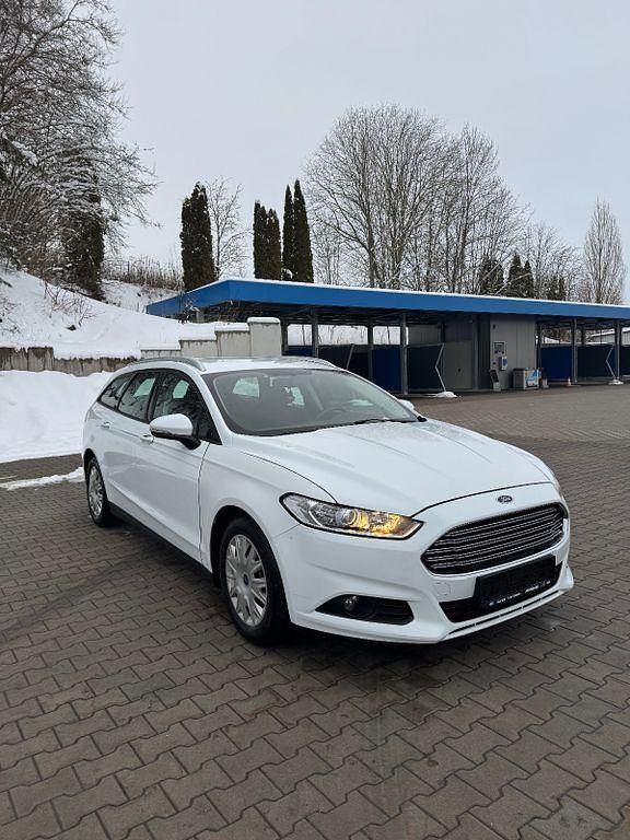 Gebraucht Ford Mondeo 160 PS (117 kW) 2017 Weiß Limousine