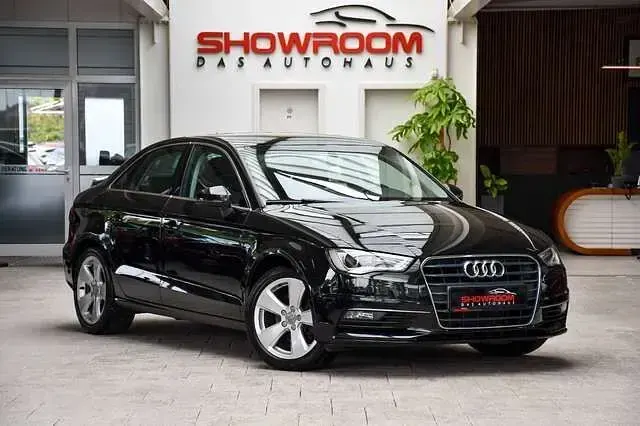 Używany Audi A3 Ambition 150 KM (110 kW) 2014 Czarny Sedan/Limuzyna