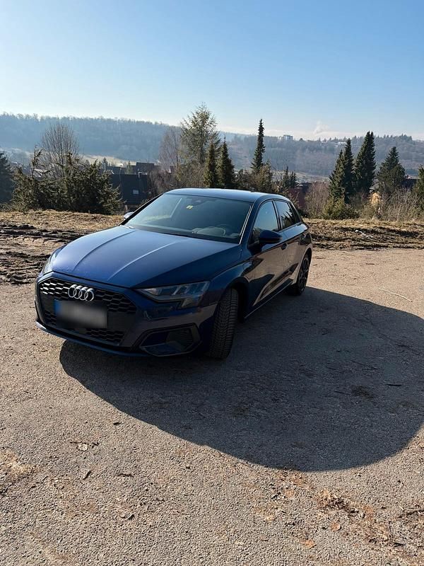 Second-hand Audi A3 204 CP (150 kW) 2022 Albastru Berlinǎ