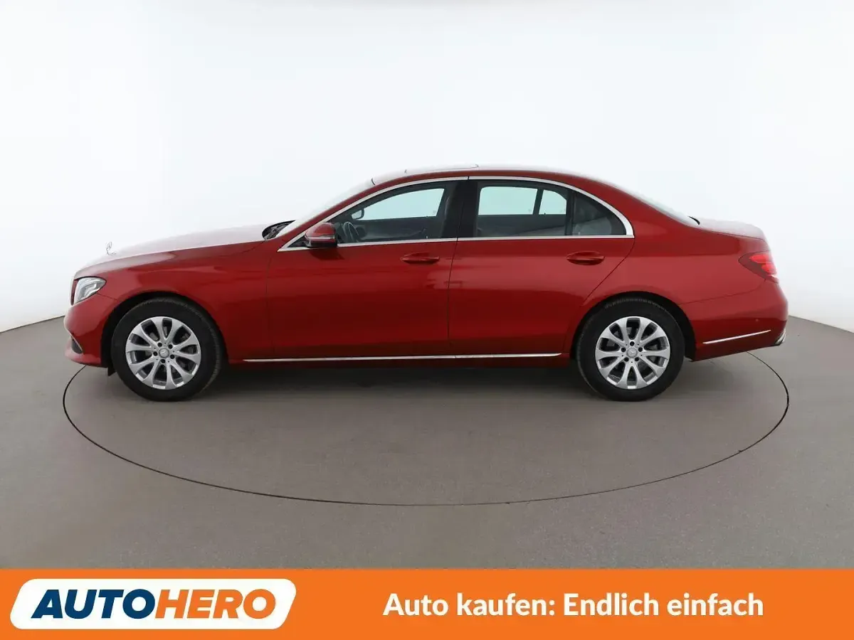 Gebraucht Mercedes E200 Exclusive 184 PS (135 kW) 2016 Rot Limousine