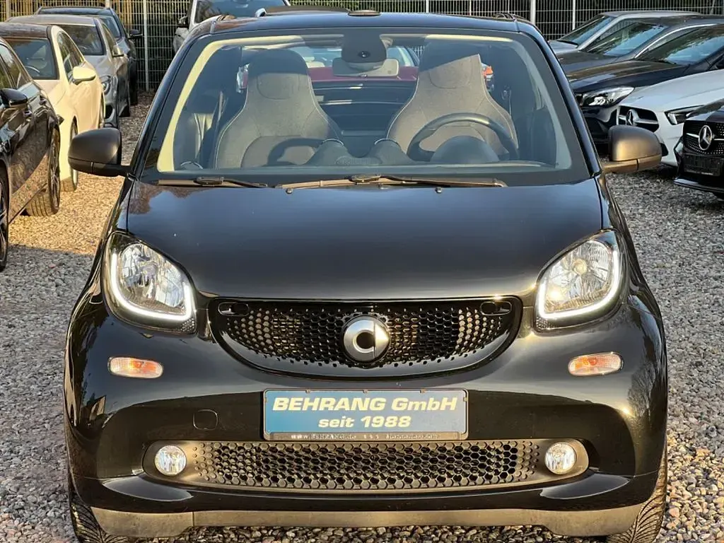 Gebraucht Smart ForTwo Cabrio Passion 90 PS (66 kW) 2018 Schwarz Cabrio