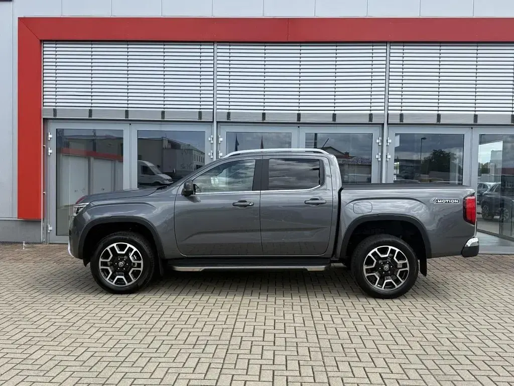 Neu VW Amarok Dark Label 241 PS (177 kW) 2026 Grau Pickup