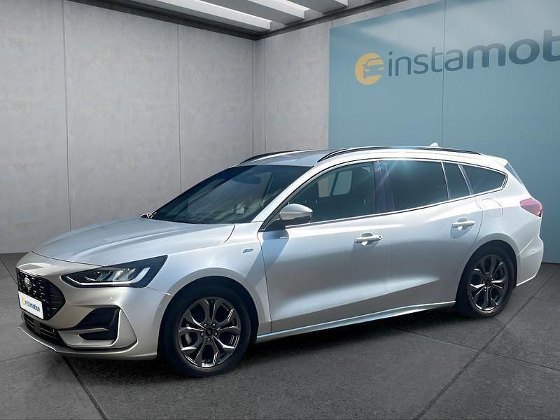 Silber Gebraucht 2023 Ford Focus Kombi | 22.249 € (Fairer Preis) - Bild 1/4