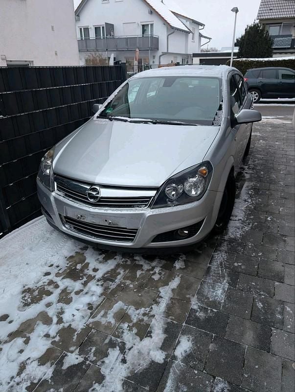Silber Gebraucht 2007 Opel Astra Limousine | 600 € (Superpreis) - Bild 1/4