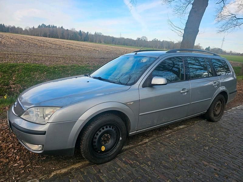 Gebraucht Ford Mondeo 125 PS (91 kW) 2003 Andere farben Kombi