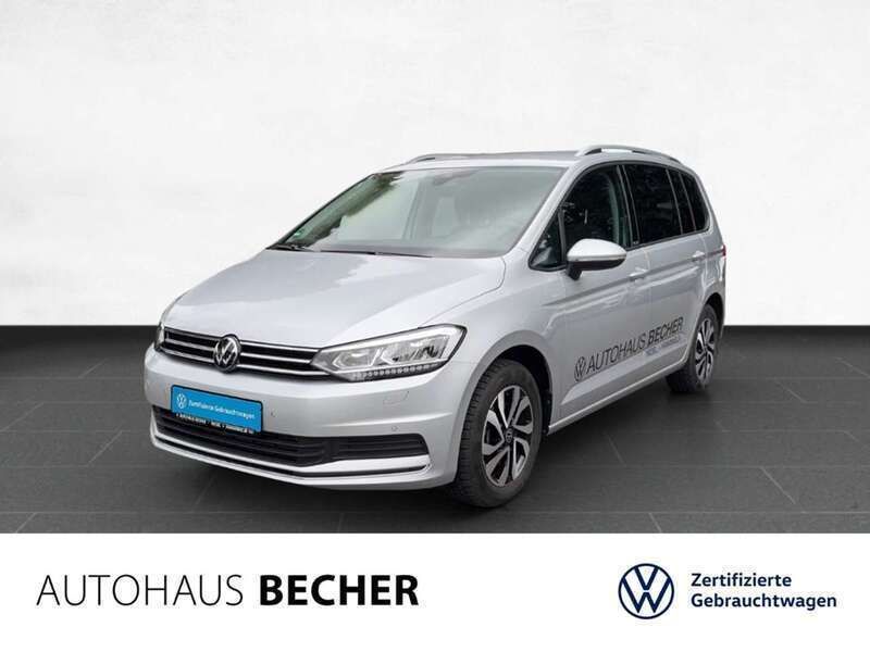 Reflexsilber metallic Gebraucht 2023 VW Touran Active Van / Kleinbus | 37.660 € (Teuer) - Bild 1/4