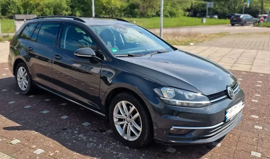 Gebraucht VW Golf VII Comfortline 150 PS (110 kW) 2019 Grau Kombi