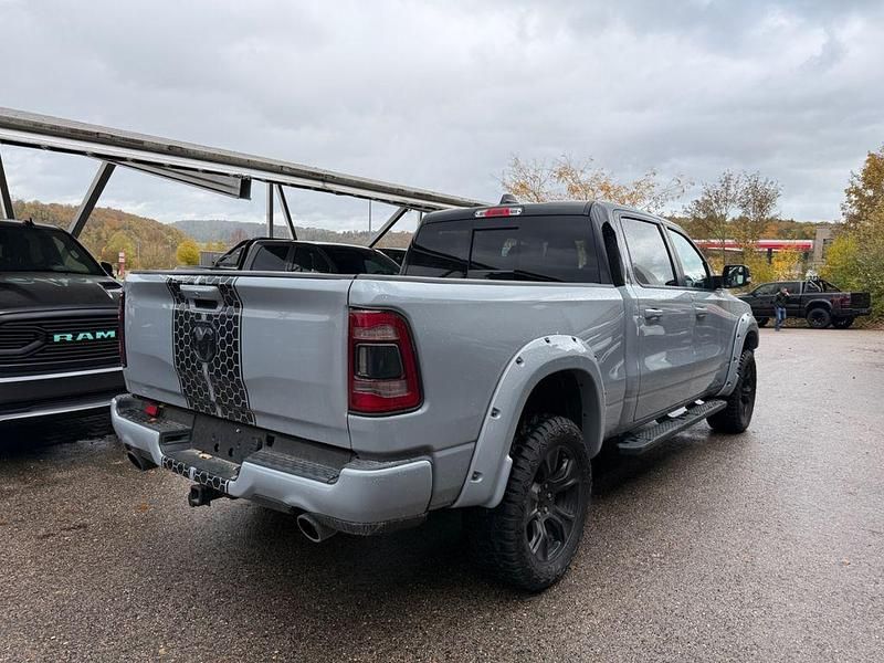 Gebraucht Dodge Ram 401 PS (294 kW) 2021 Grau Pickup