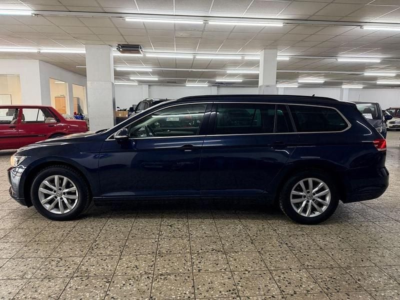 Gebraucht VW Passat 150 PS (110 kW) 2017 Blau Limousine