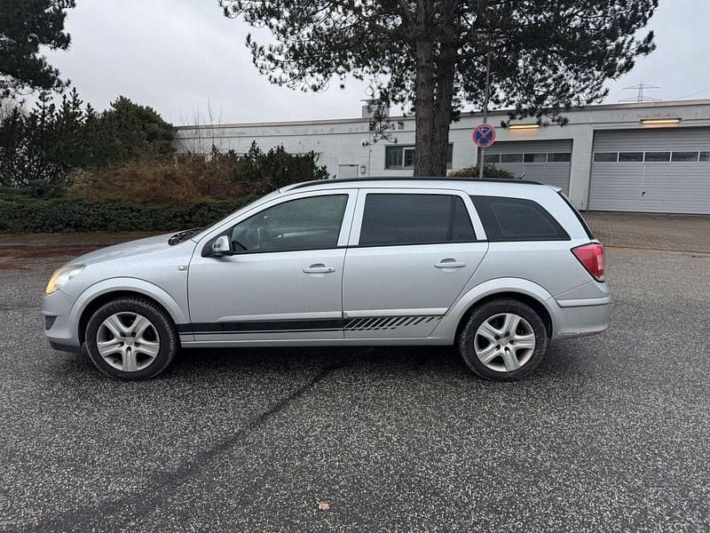 Silber Gebraucht 2009 Opel Astra Edition Kombi | 1.290 € (Superpreis) - Bild 1/4