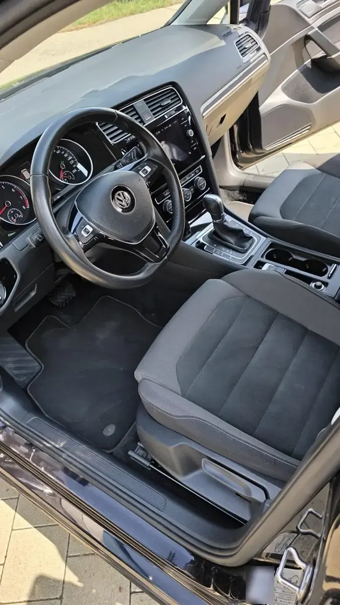 Gebraucht VW Golf VII Highline 125 PS (91 kW) 2017 Schwarz Limousine