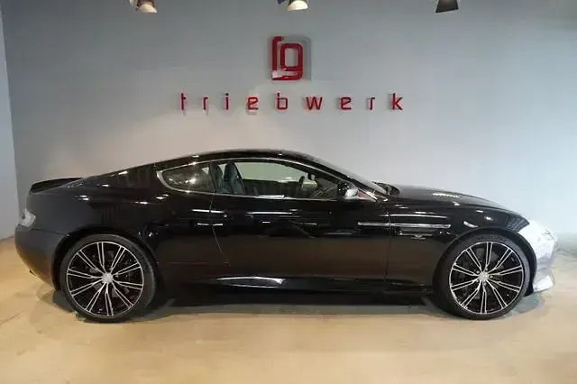 Second-hand Aston Martin DB9 518 CP (380 kW) 2013 Negru Coupe